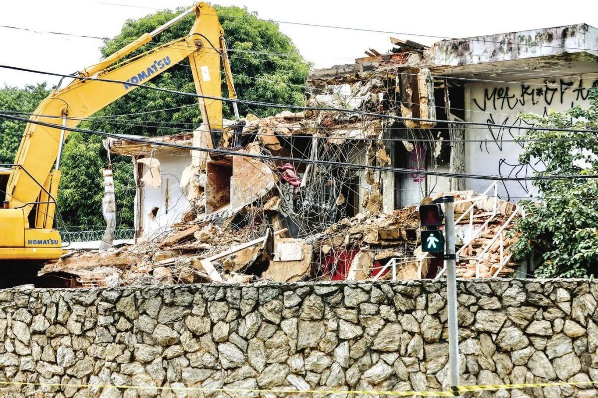 Casa que seria tombada no Setor Sul é demolida e Prefeitura de Goiânia não fez nada